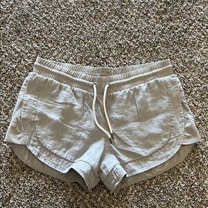 Athleta Women's Light Gray Athletic Shorts 8